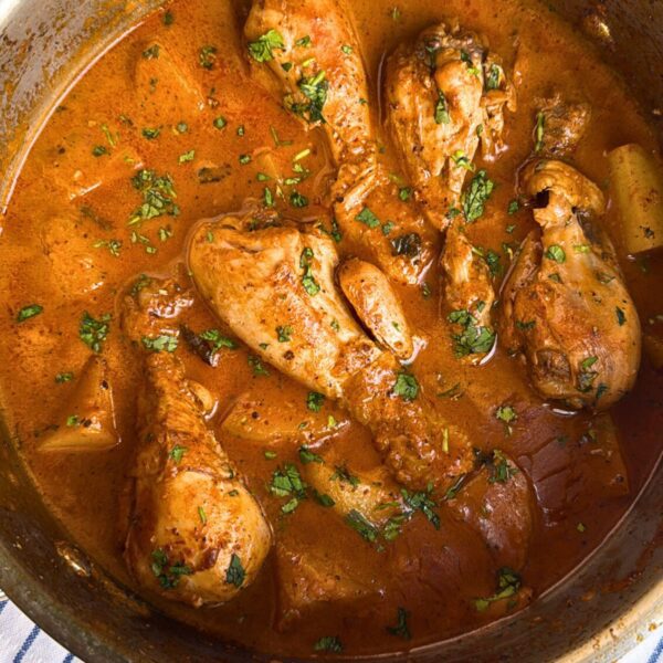 chicken drumsticks in creamy coconut sauce